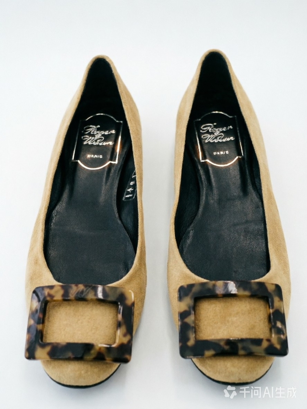 ROGER VIVIER Gommettine suede flats